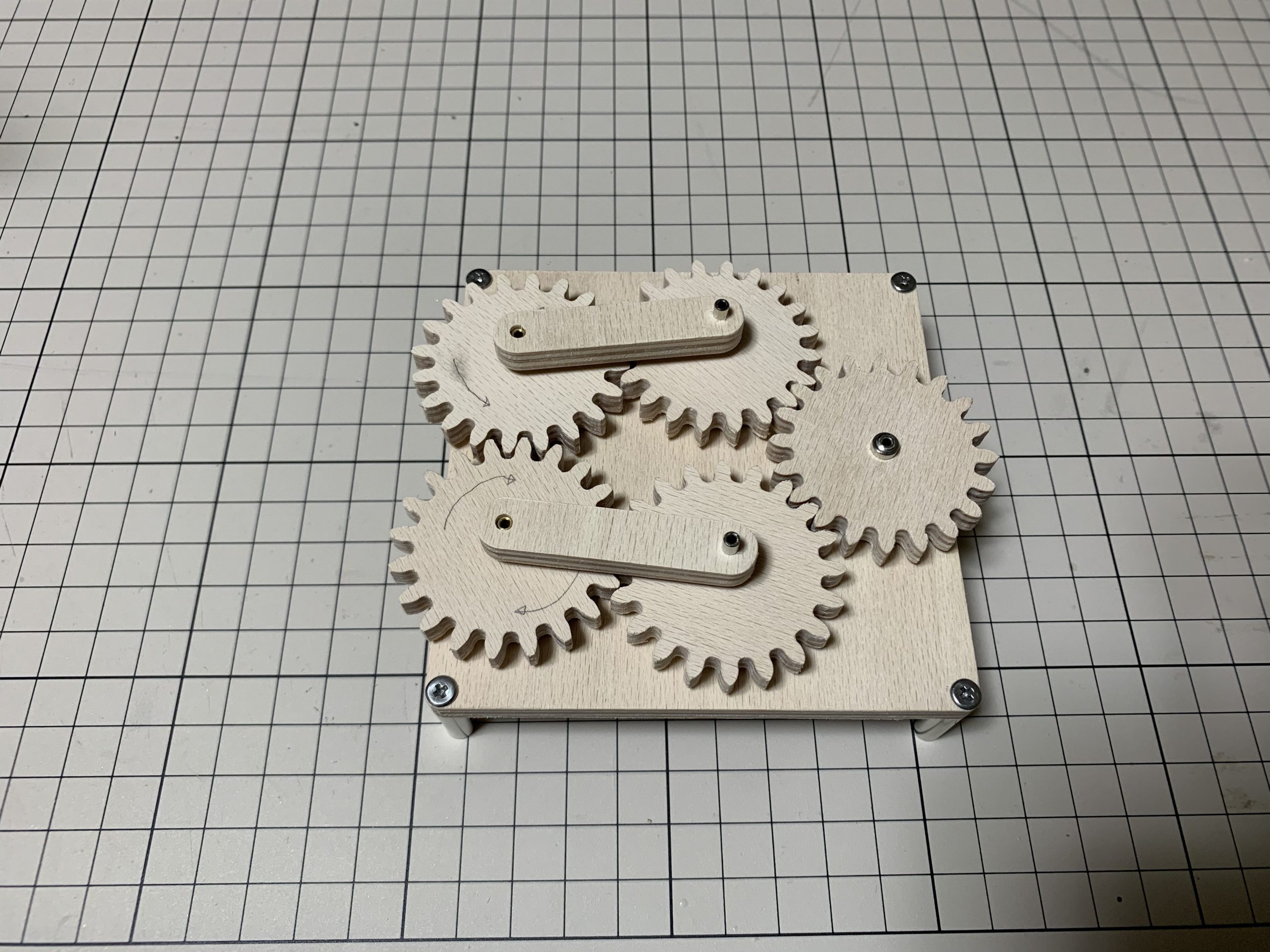 回転方向を修正する機構を作る (R02/01/15) | からくりすと